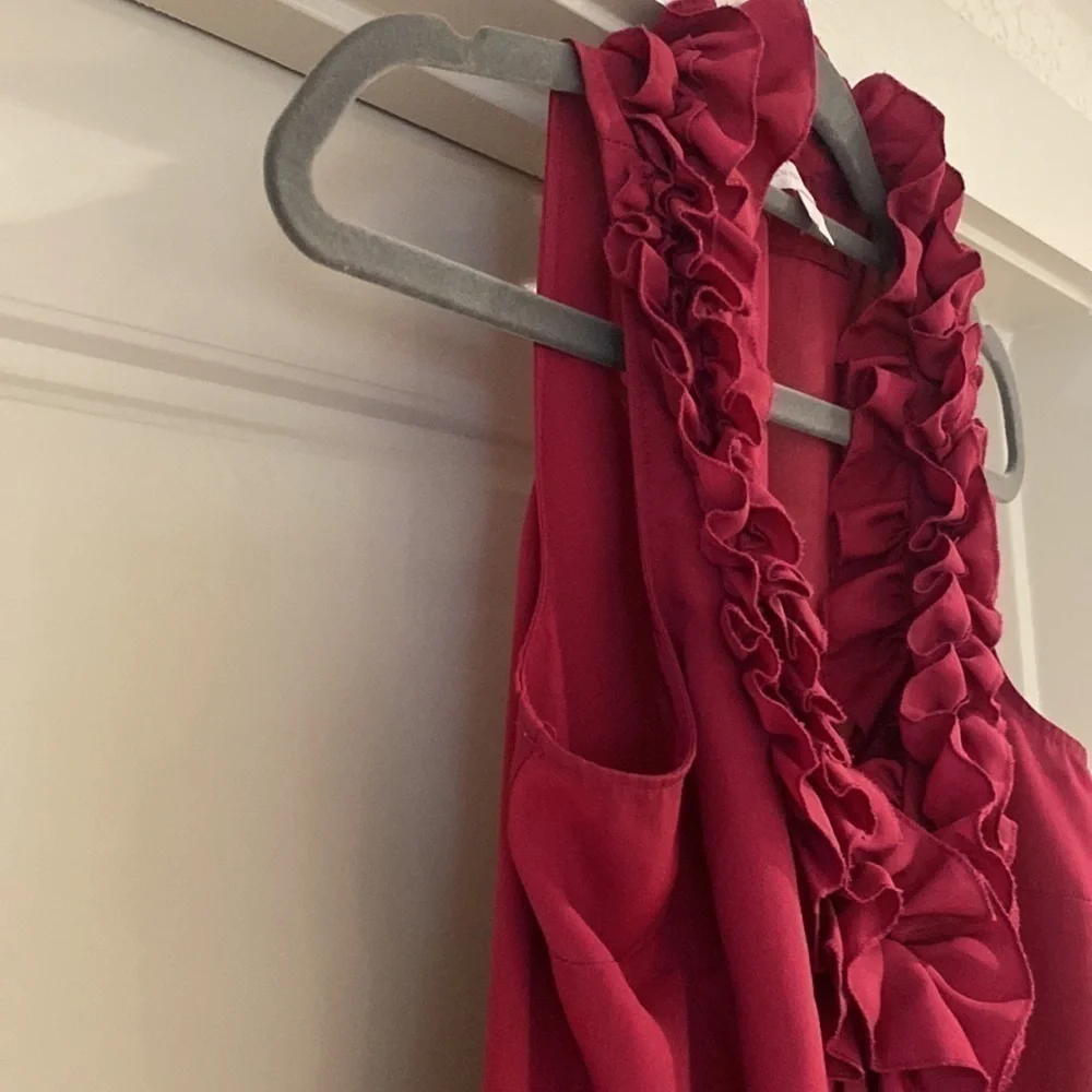 𝅺NEW York & Company Magenta Ruffle Neck Sleeveless Blouse